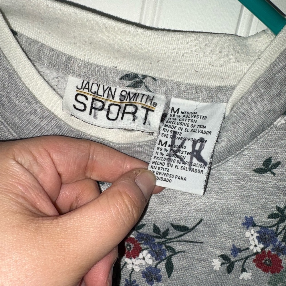 Vintage Jaclyn Smith Sweatshirt| Size Medium - Picture 2 of 3